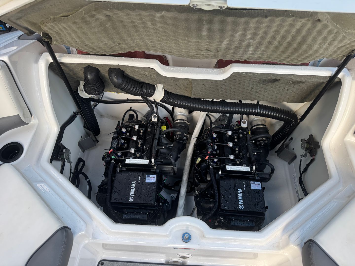 Like New 2021 Yamaha AR210 Jet Boat - Low 90 Hours, Loaded, Trailer Included!