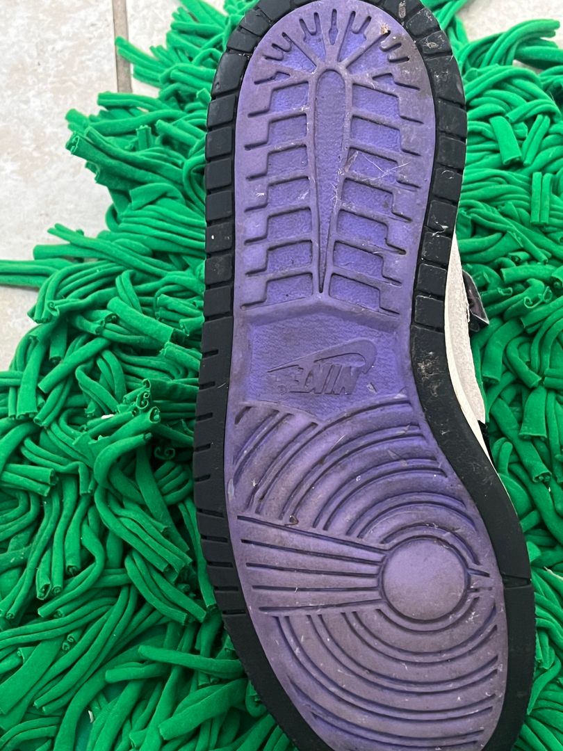 Rare Nike Air Jordan 1 "Paris Saint-Germain" High Top Sneakers - Used