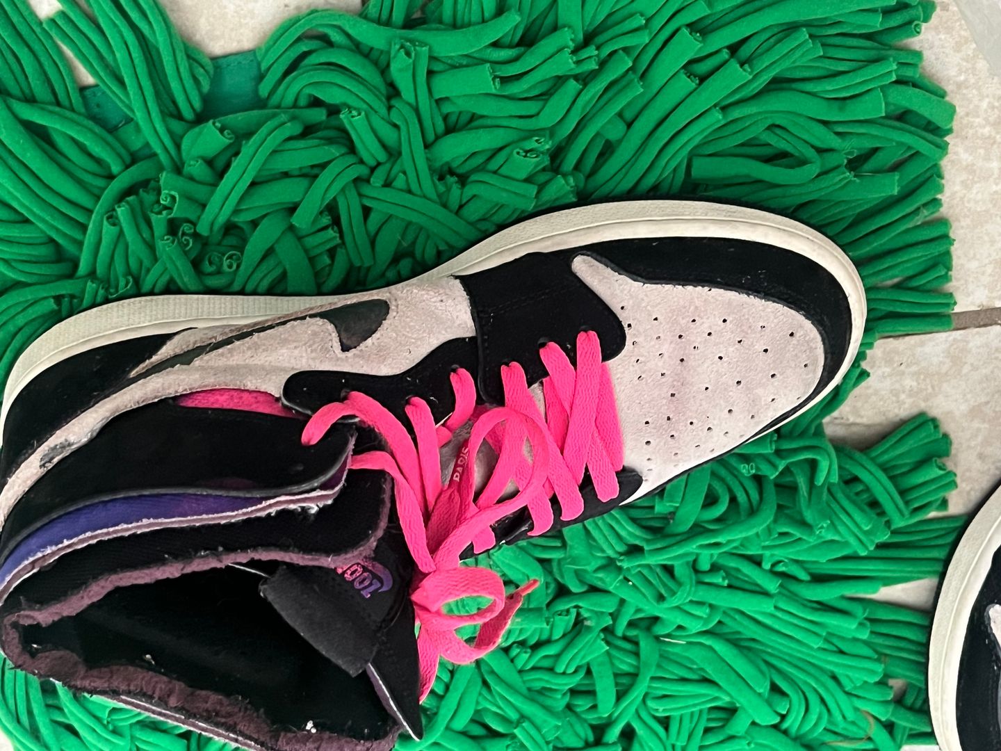 Rare Nike Air Jordan 1 "Paris Saint-Germain" High Top Sneakers - Used