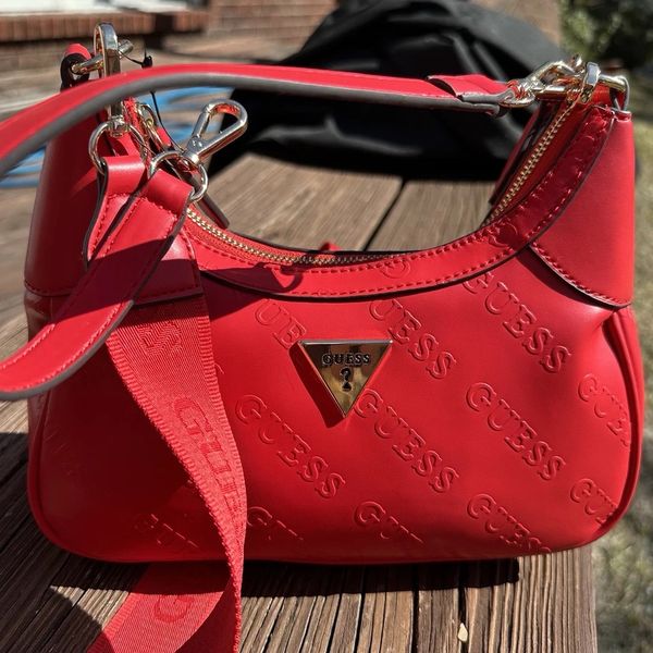 🔥 Stunning Red GUESS Shoulder Bag - New With Tags!