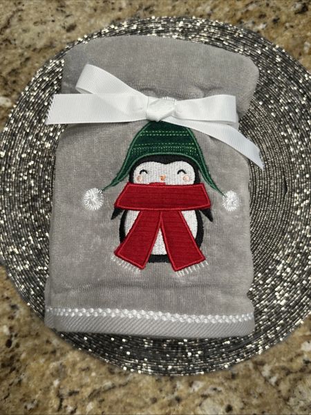 Adorable Two-Piece Penguin Christmas Hand Towel Set - New!